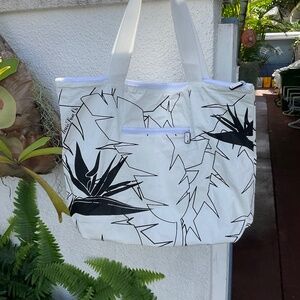 Lovely White & Black Lewis Koa Co. Large Bag Like NWOT